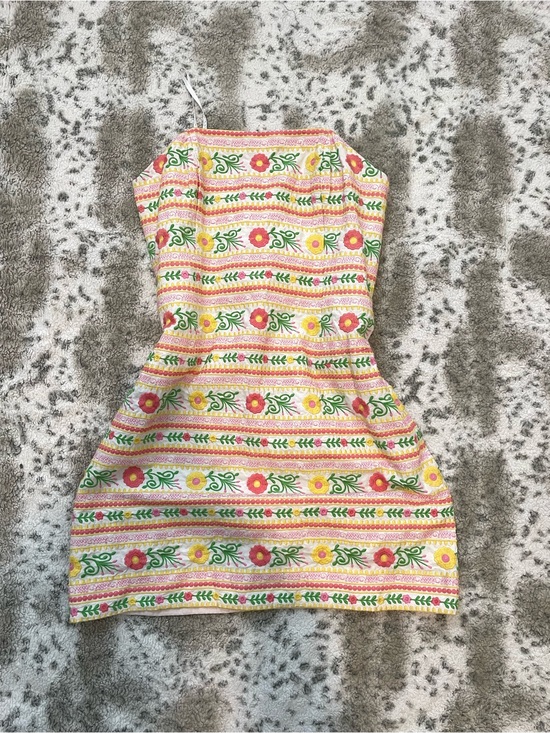 Lilly Pulitzer Dresses & Skirts - Lily Pulitzer floral embroidered dress